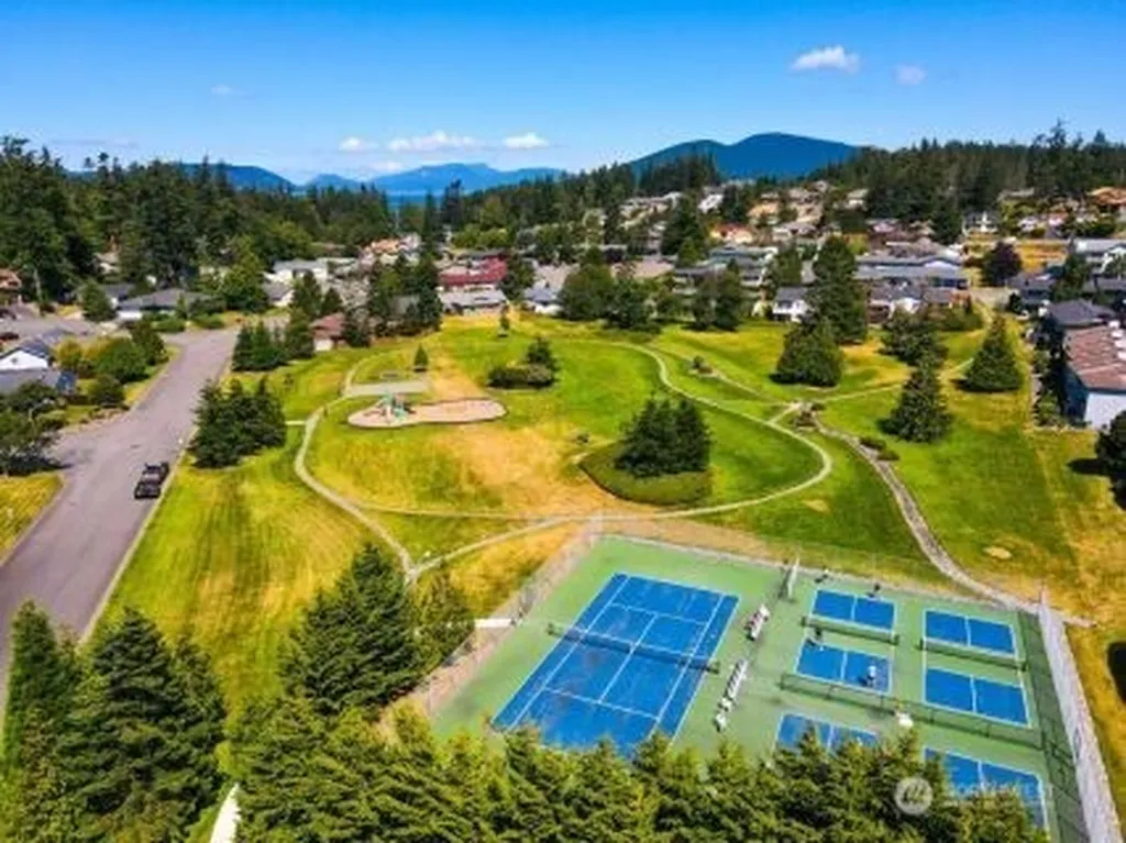 1710 Skyline Way Anacortes WA 98221