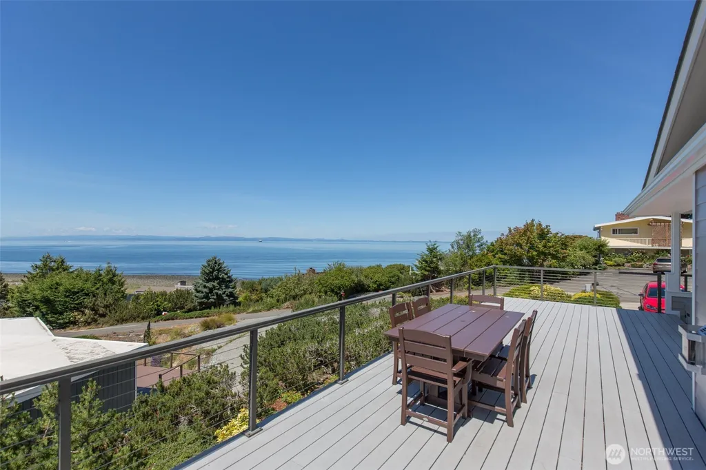 172 Sea View Drive Port Angeles WA 98362