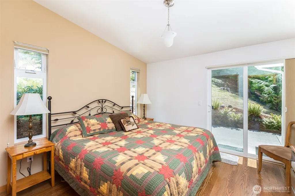 172 Sea View Drive Port Angeles WA 98362