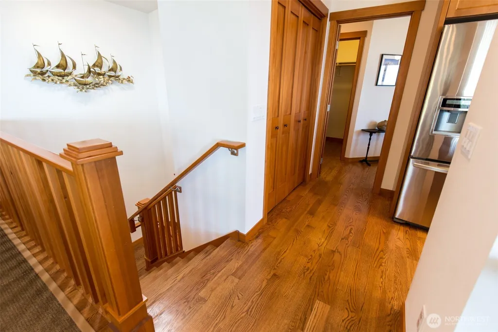 172 Sea View Drive Port Angeles WA 98362