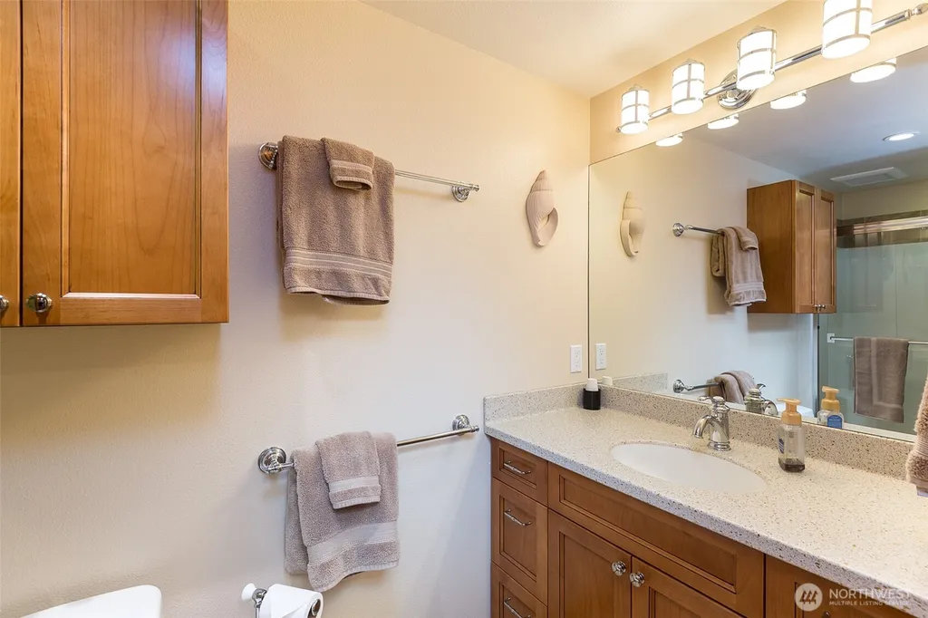 172 Sea View Drive Port Angeles WA 98362