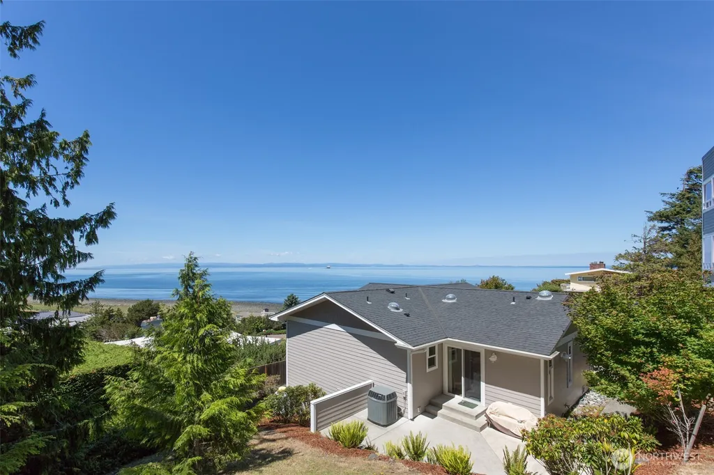 172 Sea View Drive Port Angeles WA 98362