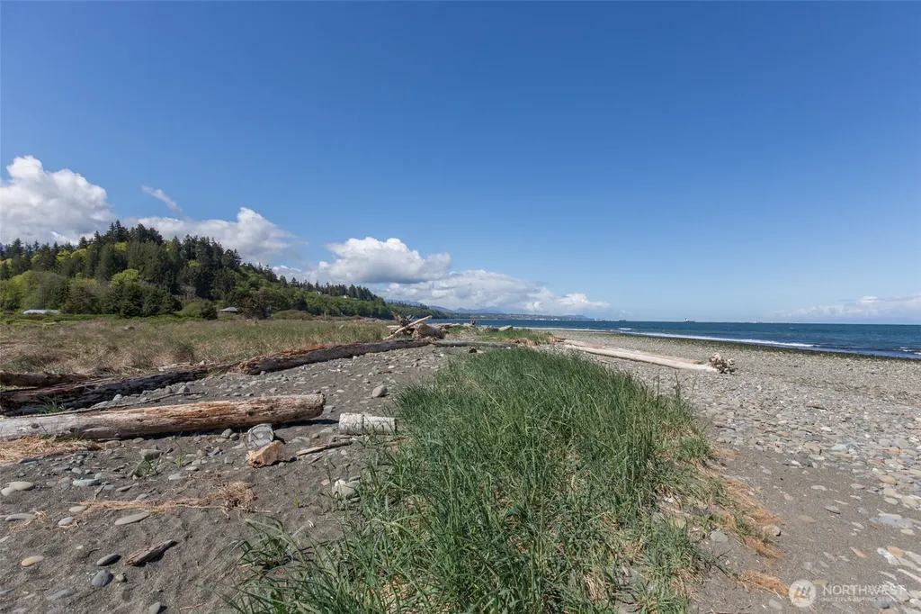 172 Sea View Drive Port Angeles WA 98362