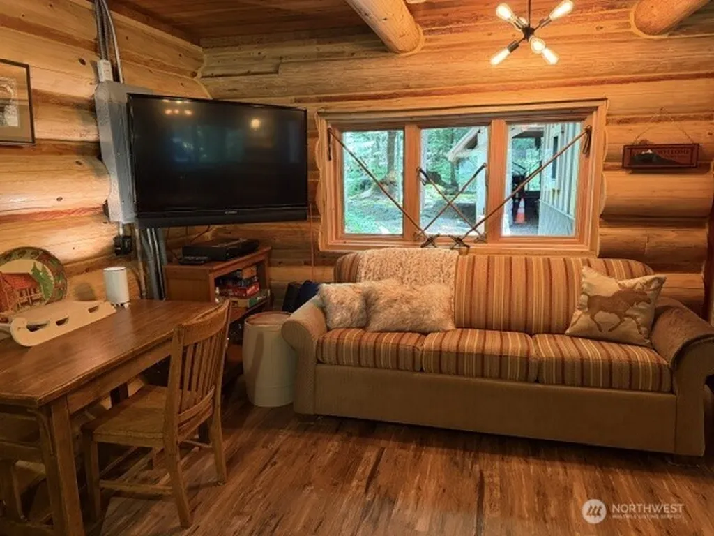 141 Silver Springs Fs Road 7175 Enumclaw WA 98022