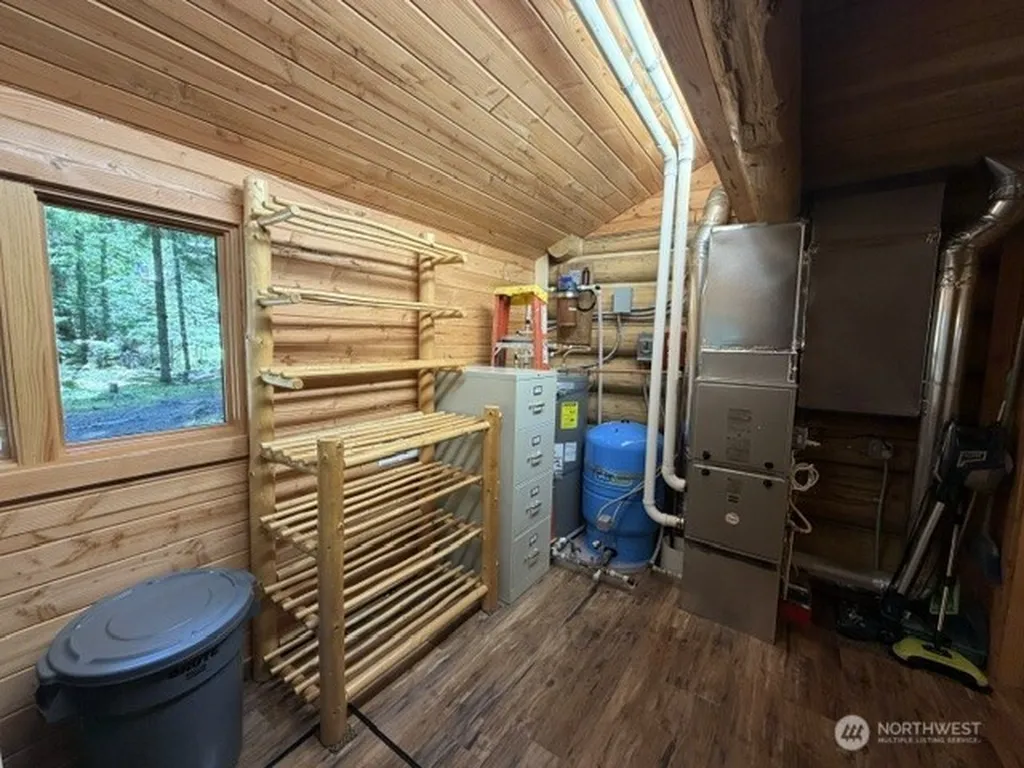 141 Silver Springs Fs Road 7175 Enumclaw WA 98022