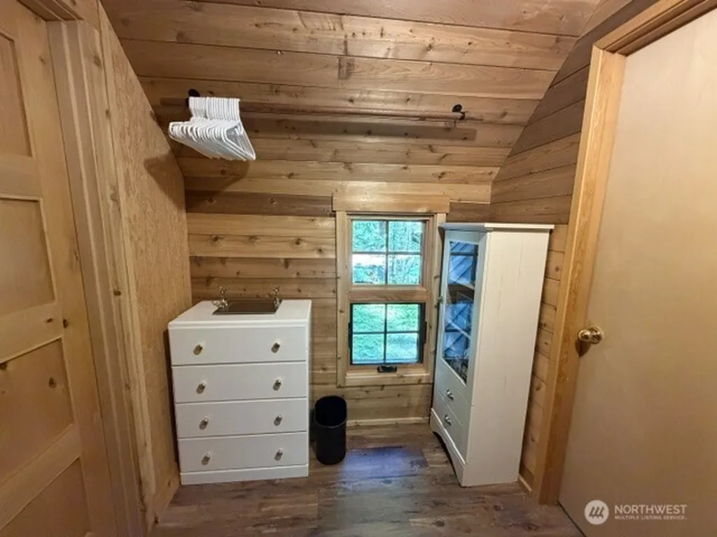 141 Silver Springs Fs Road 7175 Enumclaw WA 98022