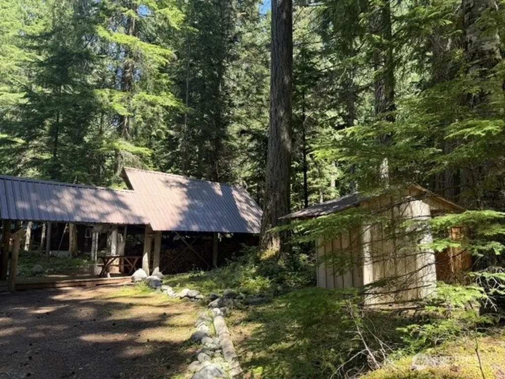 141 Silver Springs Fs Road 7175 Enumclaw WA 98022