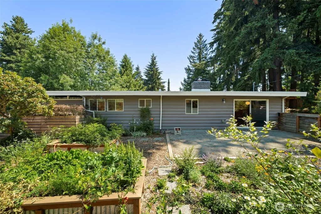 18750 12th Avenue NE Shoreline WA 98155