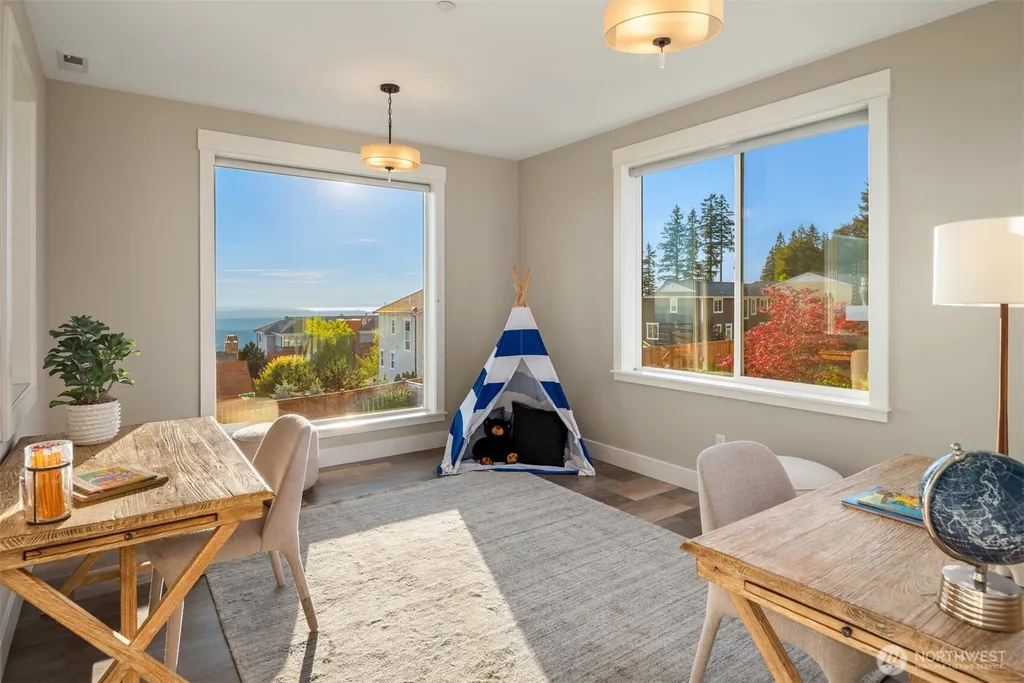 7123 172nd Avenue SE Bellevue WA 98006