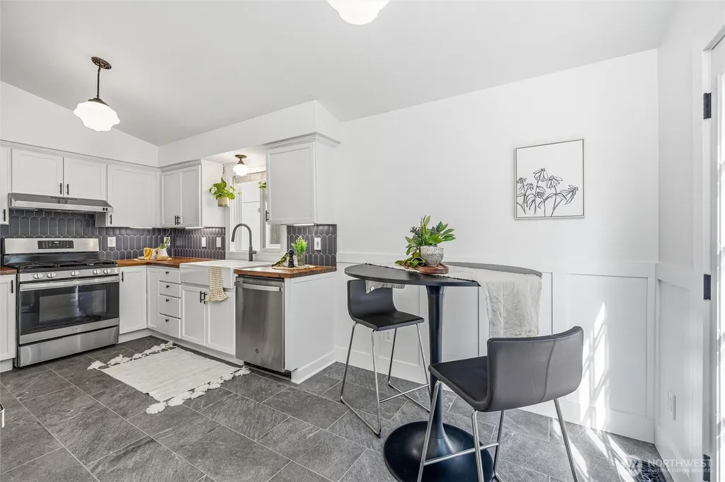 1531 Fruitland Drive Bellingham WA 98226