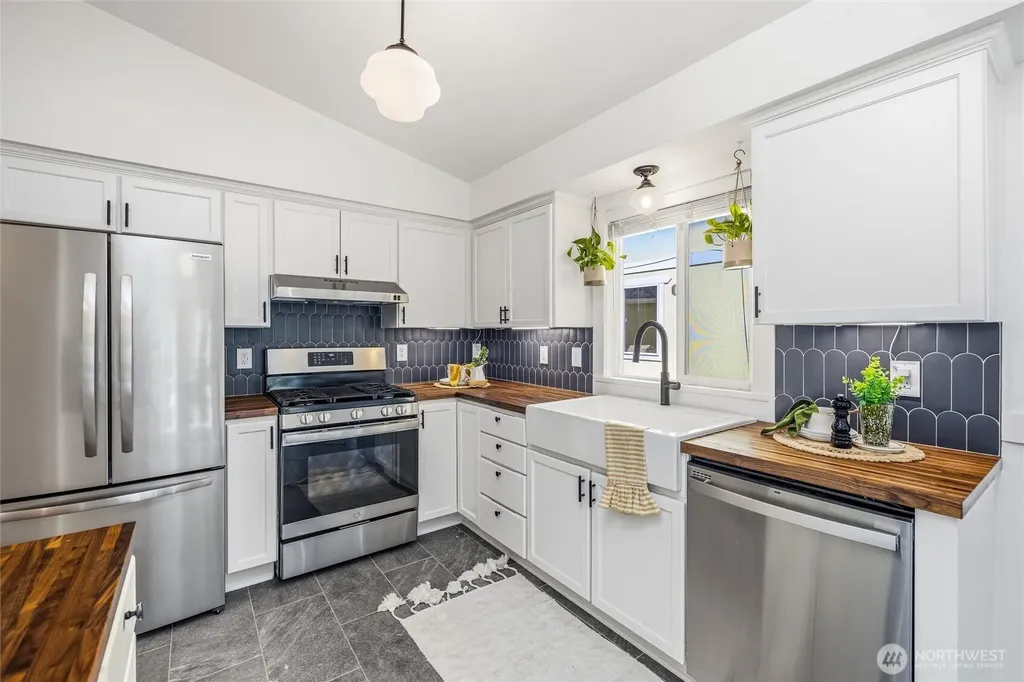 1531 Fruitland Drive Bellingham WA 98226