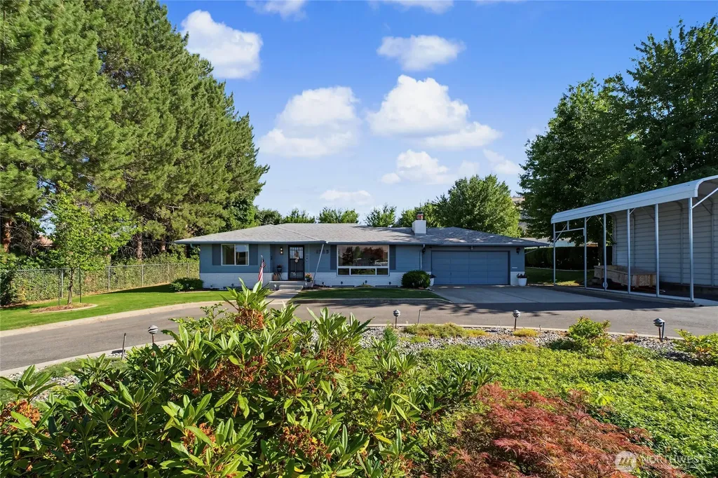 1313 Castlerock Avenue Wenatchee WA 98801