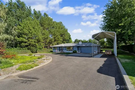 1313 Castlerock Avenue Wenatchee WA 98801
