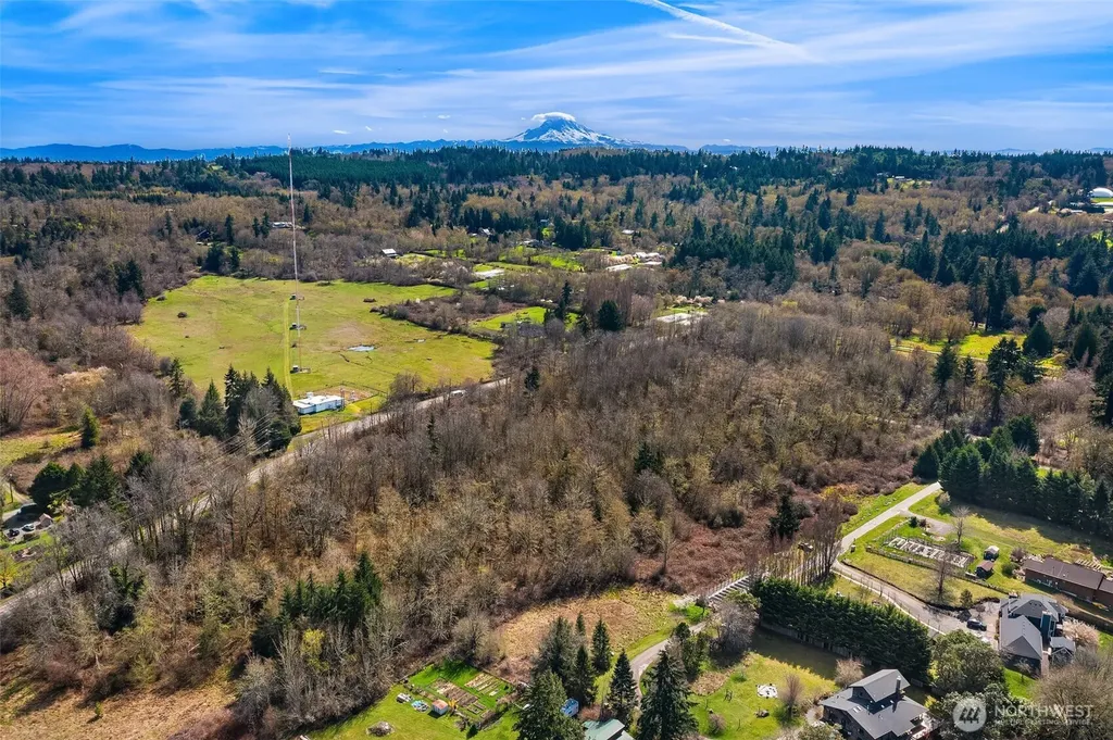 23 Dockton Road SW Vashon WA 98070