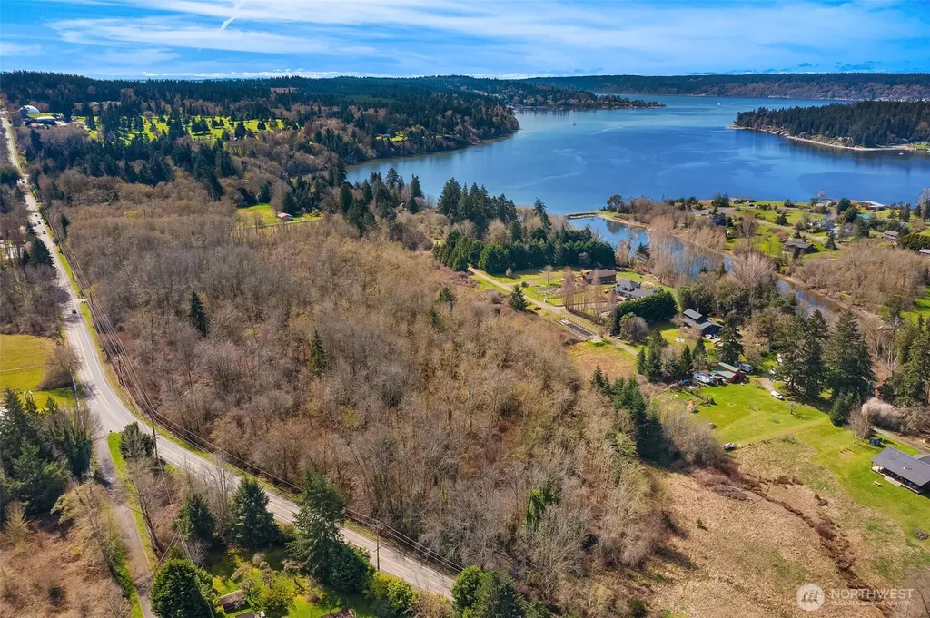 23 Dockton Road SW Vashon WA 98070