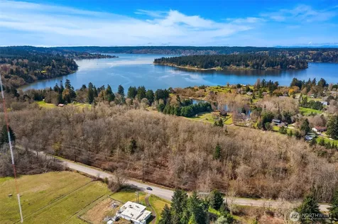 23 Dockton Road SW Vashon WA 98070