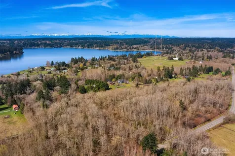 23 Dockton Road SW Vashon WA 98070