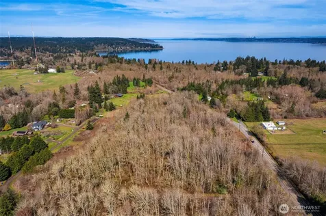23 Dockton Road SW Vashon WA 98070