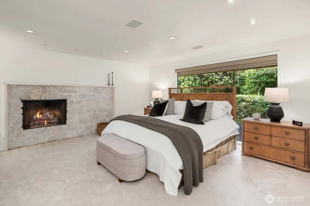 2725 Sahalee Drive W Sammamish WA 98074