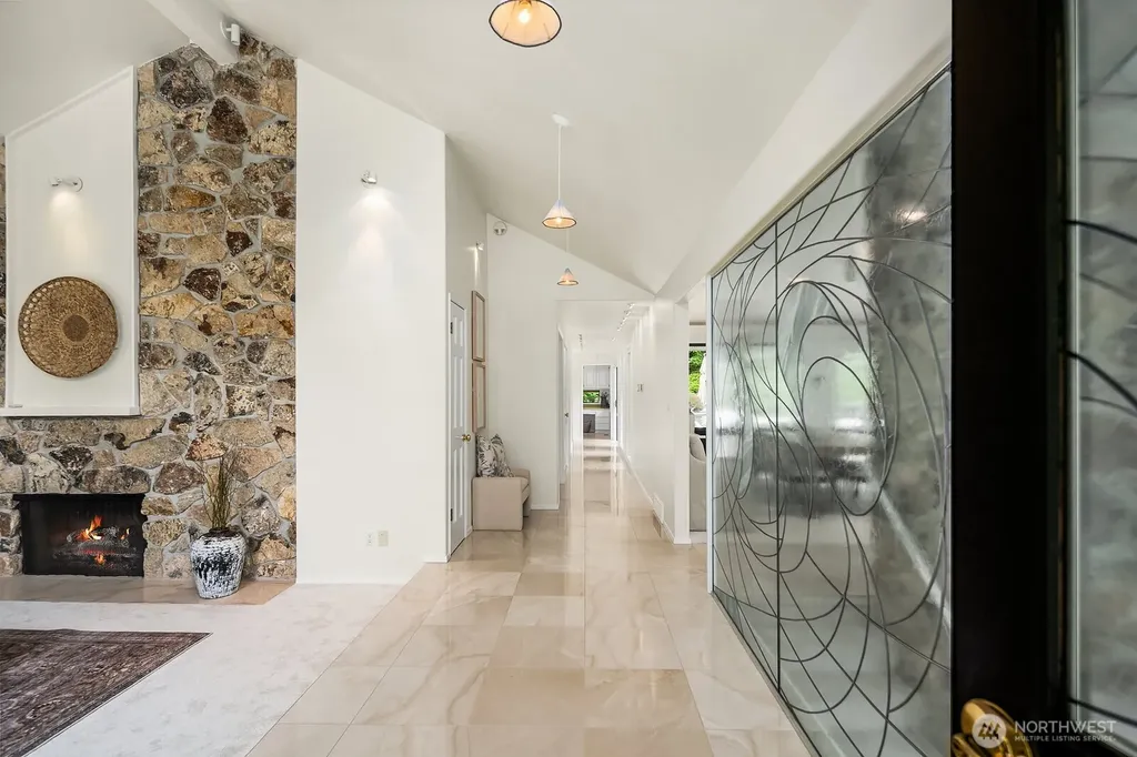 2725 Sahalee Drive W Sammamish WA 98074