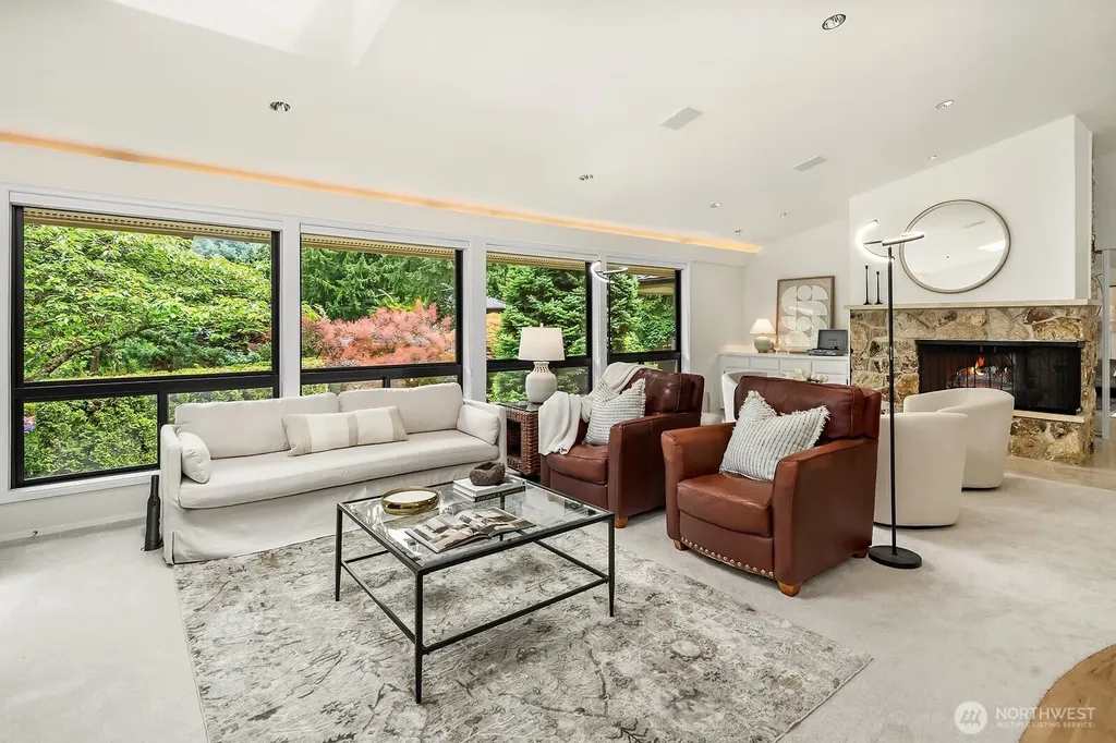 2725 Sahalee Drive W Sammamish WA 98074