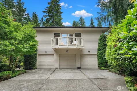 2725 Sahalee Drive W Sammamish WA 98074