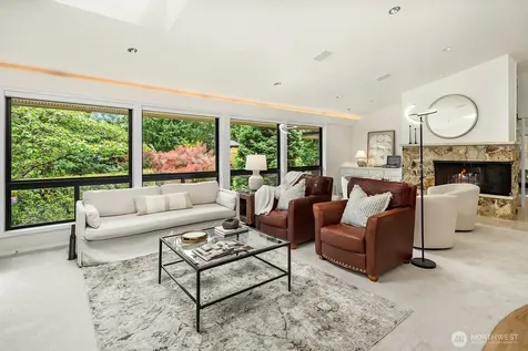 2725 Sahalee Drive W Sammamish WA 98074