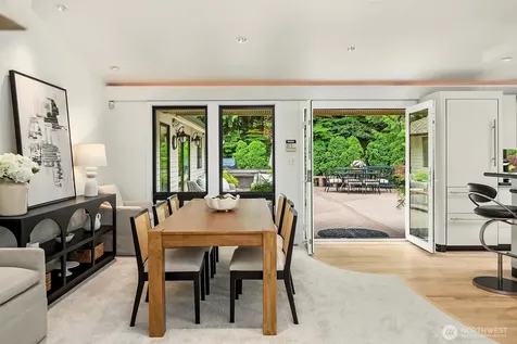 2725 Sahalee Drive W Sammamish WA 98074