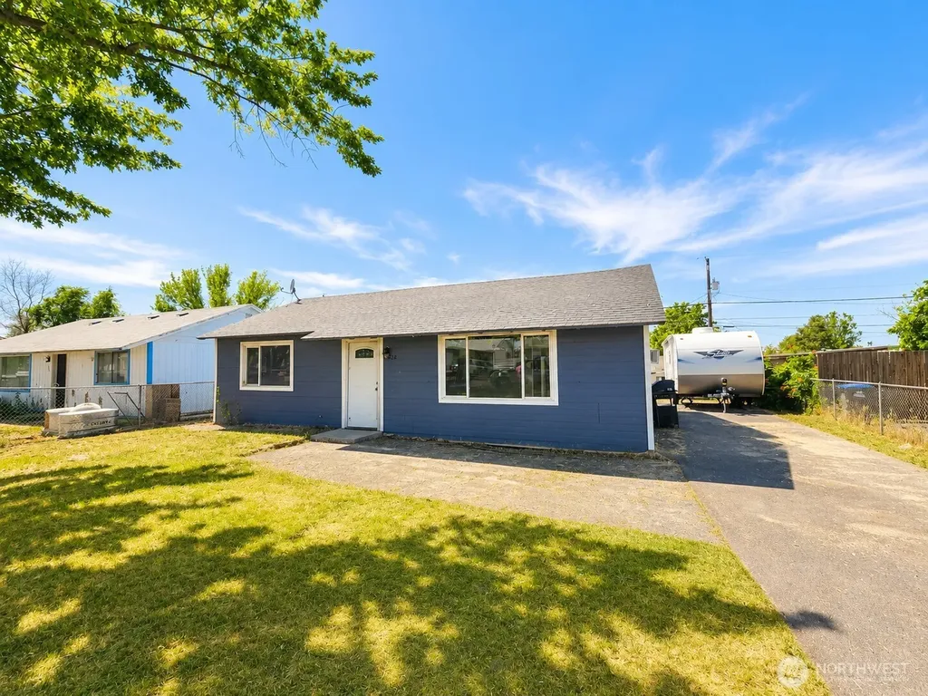 728 S Grand Drive Moses Lake WA 98837