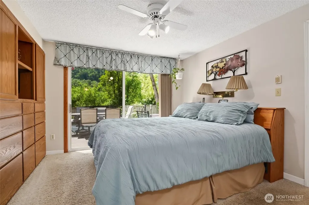 975 Front Street S Issaquah WA 98027