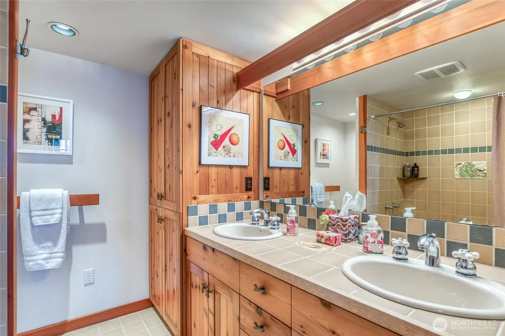 186 Sunrise Bluff Lane Orcas Island WA 98279