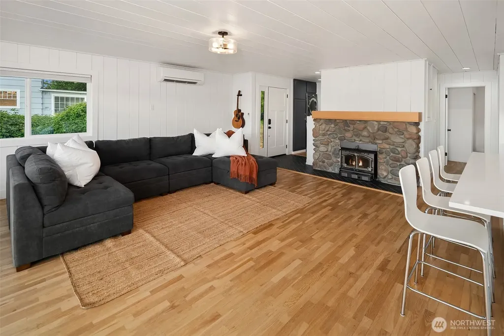 100 N Carroll Point Road Lilliwaup WA 98555