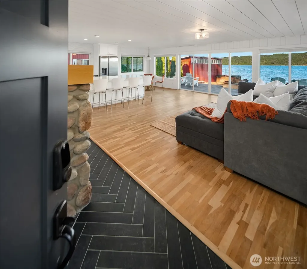 100 N Carroll Point Road Lilliwaup WA 98555