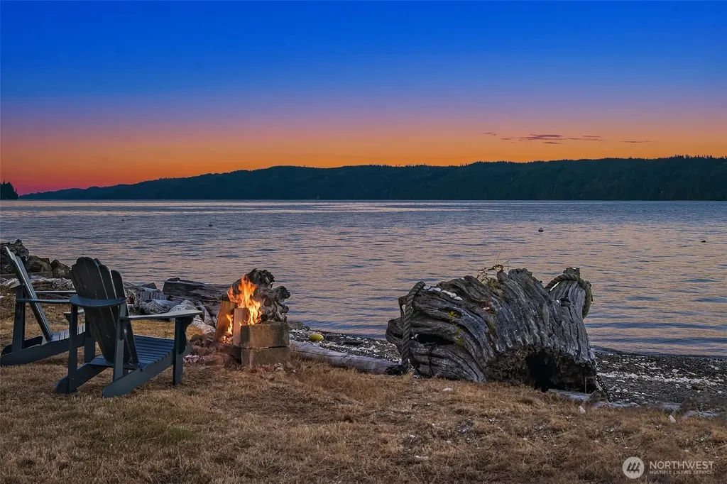 100 N Carroll Point Road Lilliwaup WA 98555