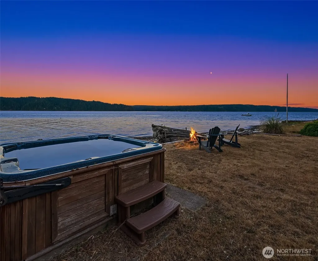 100 N Carroll Point Road Lilliwaup WA 98555