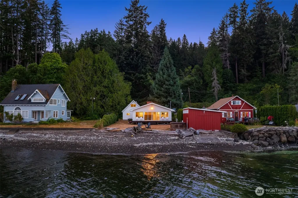 100 N Carroll Point Road Lilliwaup WA 98555