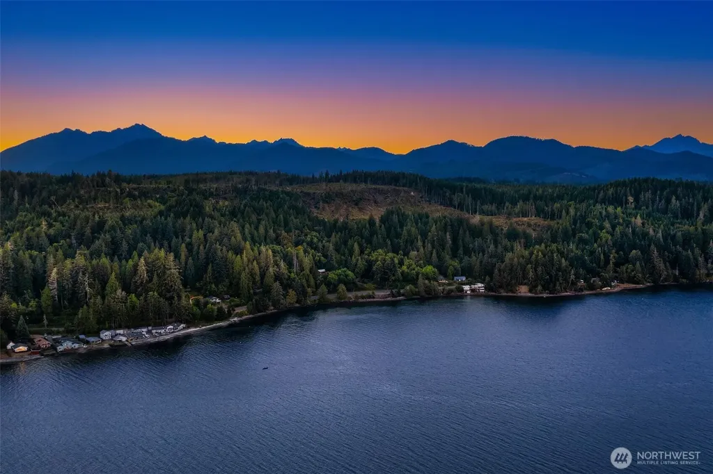 100 N Carroll Point Road Lilliwaup WA 98555