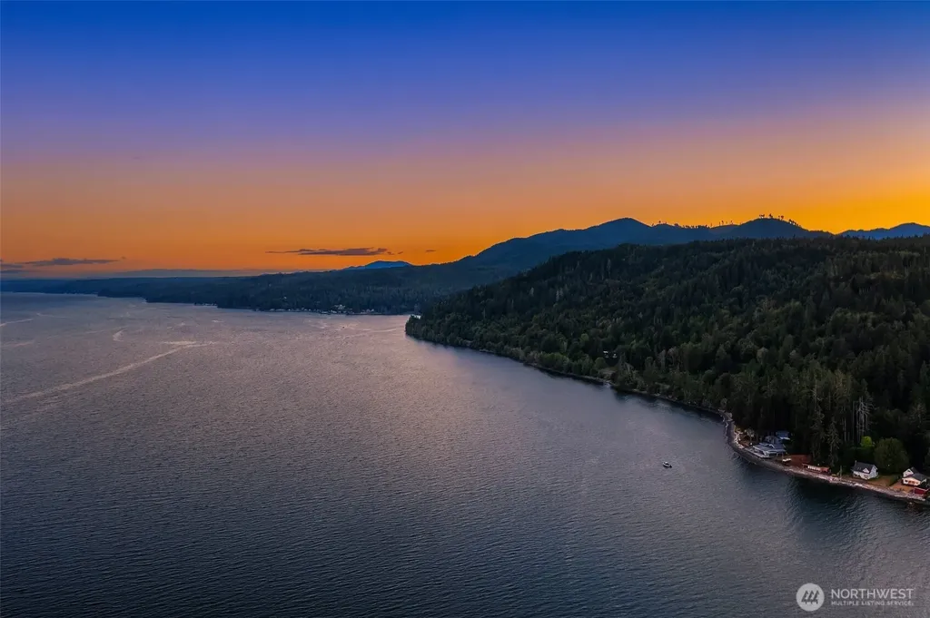 100 N Carroll Point Road Lilliwaup WA 98555