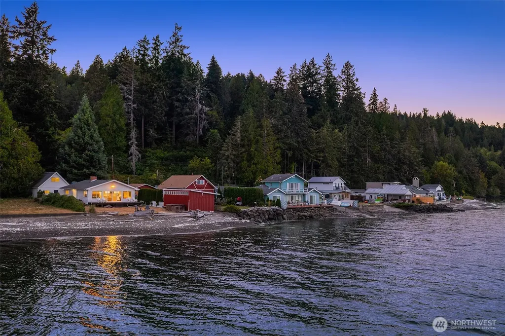 100 N Carroll Point Road Lilliwaup WA 98555