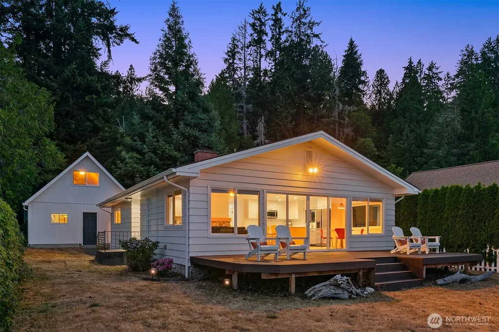 100 N Carroll Point Road Lilliwaup WA 98555