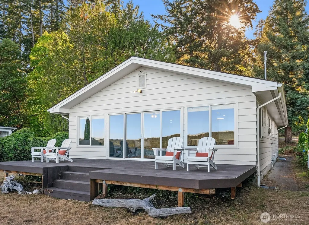 100 N Carroll Point Road Lilliwaup WA 98555