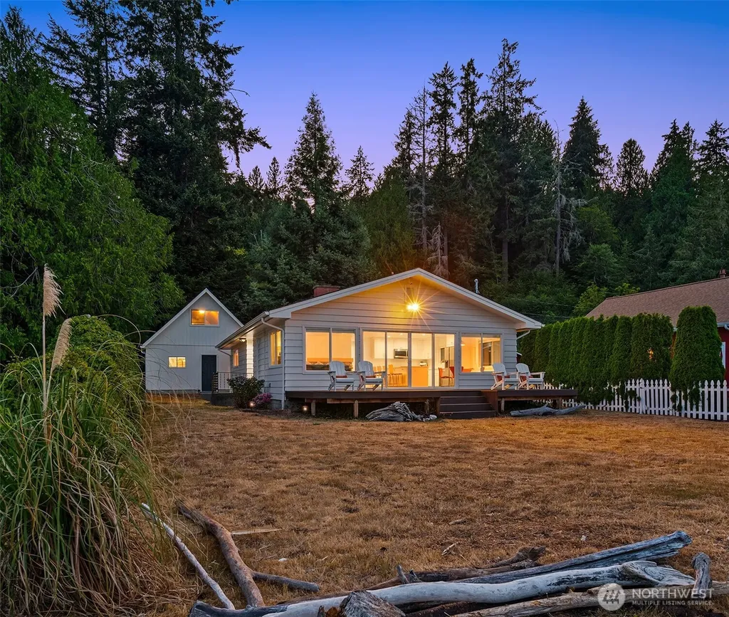 100 N Carroll Point Road Lilliwaup WA 98555