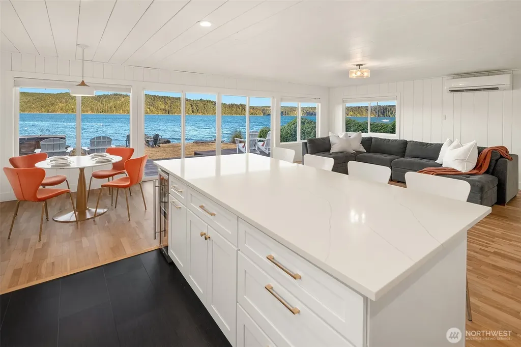 100 N Carroll Point Road Lilliwaup WA 98555