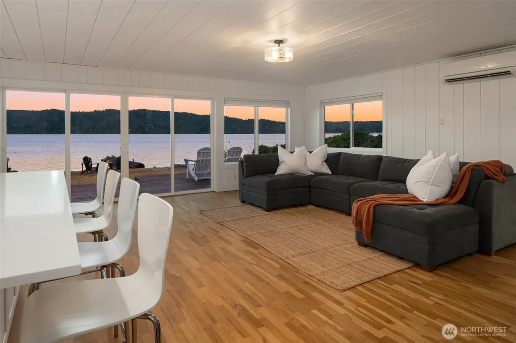 100 N Carroll Point Road Lilliwaup WA 98555