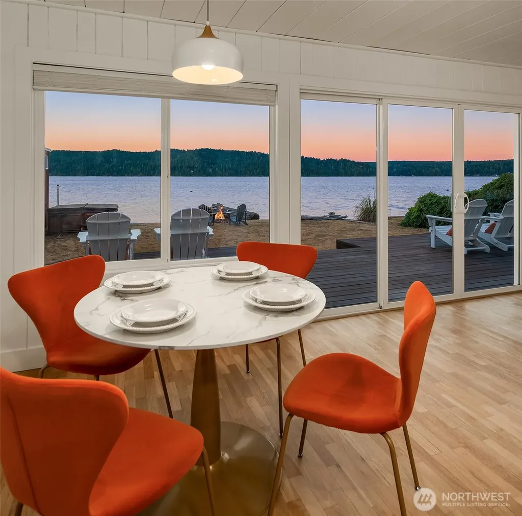 100 N Carroll Point Road Lilliwaup WA 98555