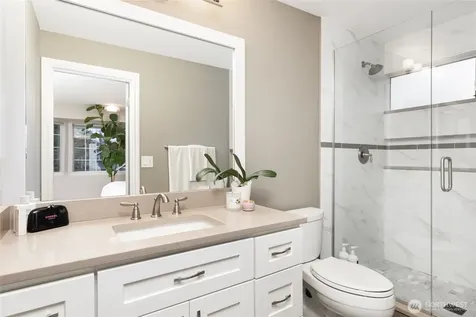6304 110th Avenue NE Kirkland WA 98033