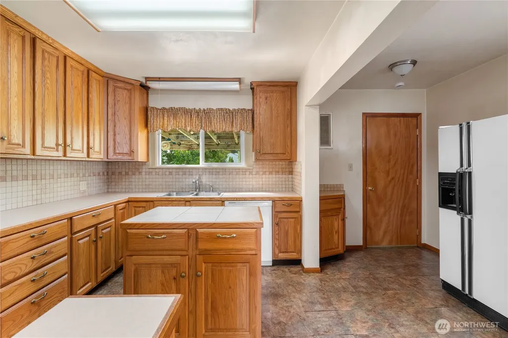2315 Pacific Avenue Aberdeen WA 98520
