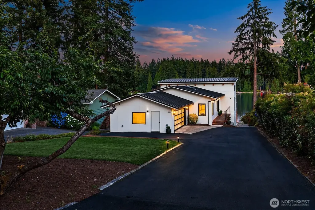 22021 SE 21st Place Sammamish WA 98075