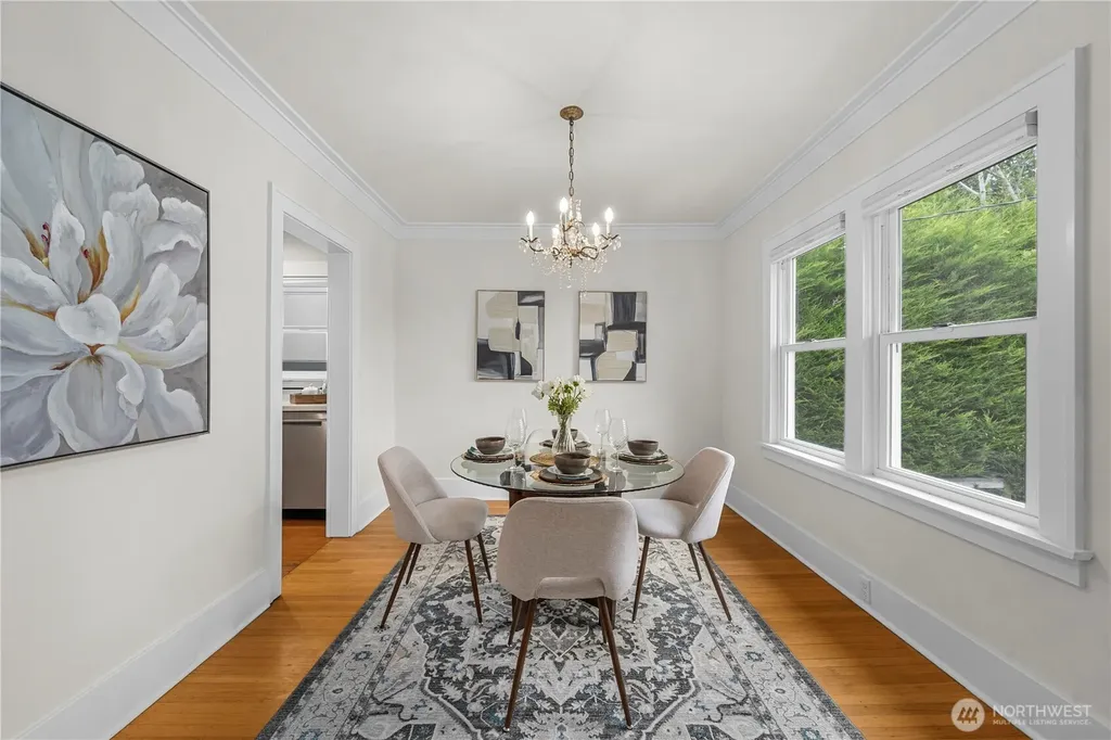 1509 4th Avenue W Seattle WA 98119