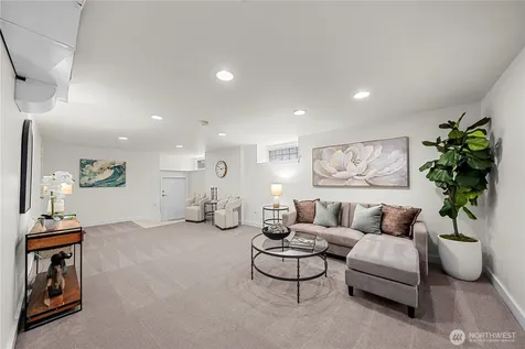 1509 4th Avenue W Seattle WA 98119